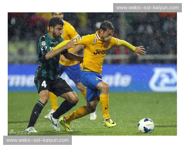 萨索洛激活买断条款，加强阵容深度